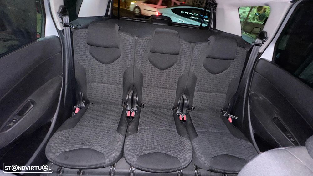 Peugeot 308 SW 1.6 HDi Executive CVM6 - 8