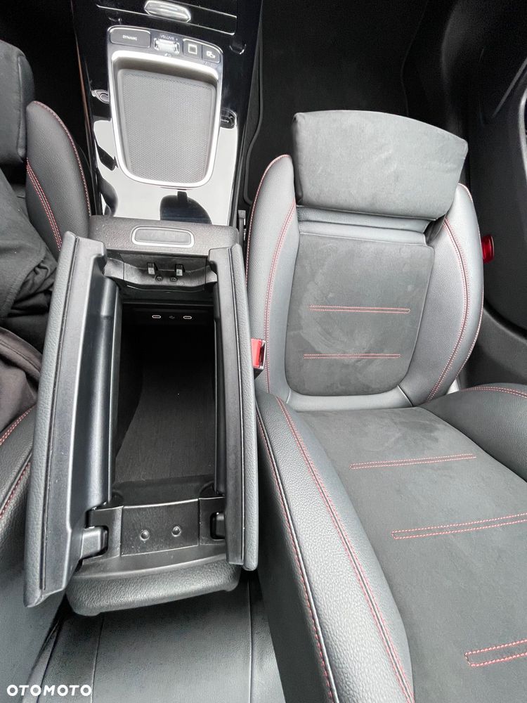 Mercedes-Benz CLA 200 mHEV AMG Line 7G-DCT - 35