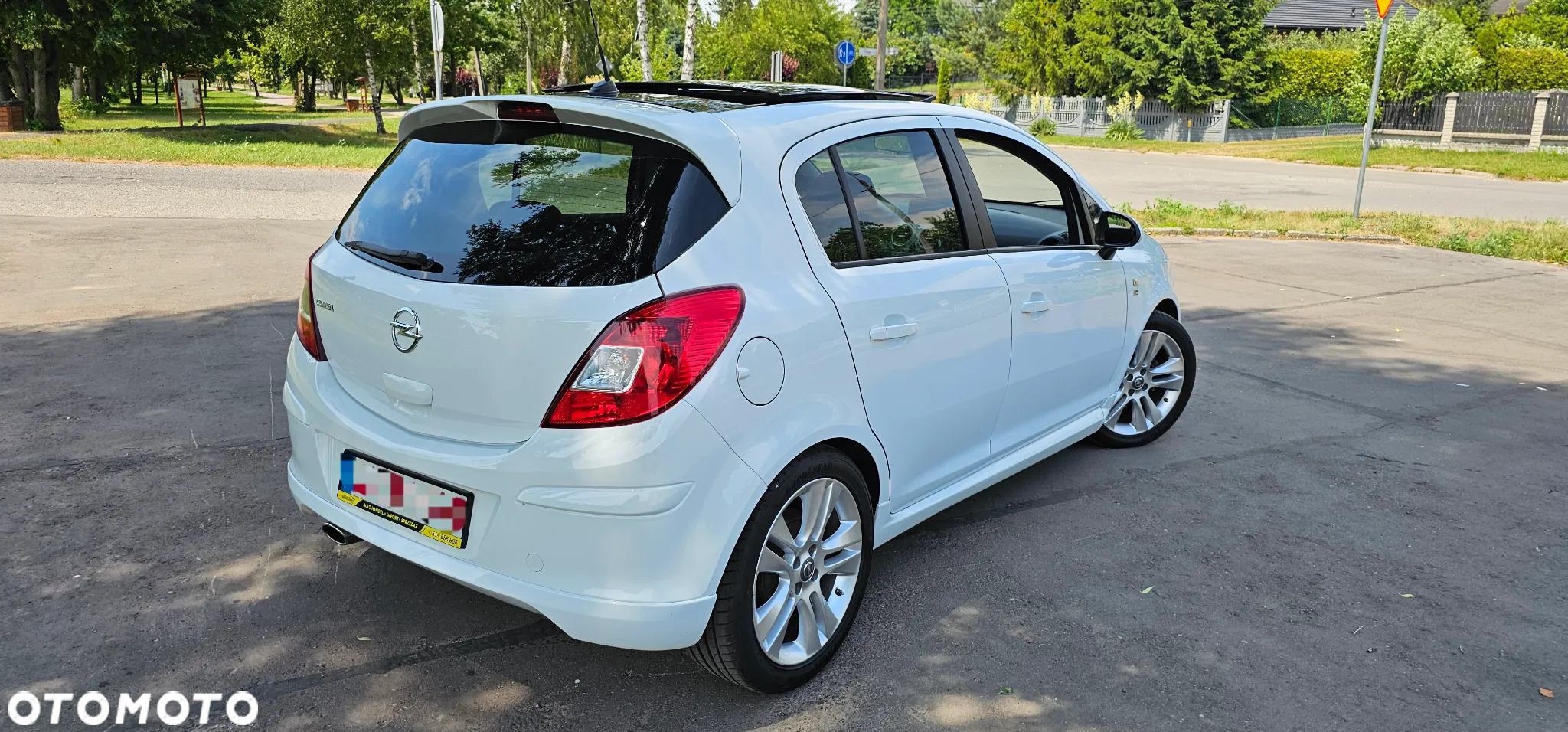 Opel Corsa 1.4 16V 150 Jahre - 10