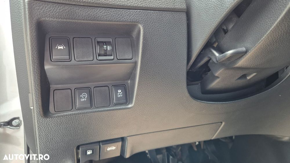 Nissan Qashqai 1.5 DCI Start/Stop N-Connecta - 13