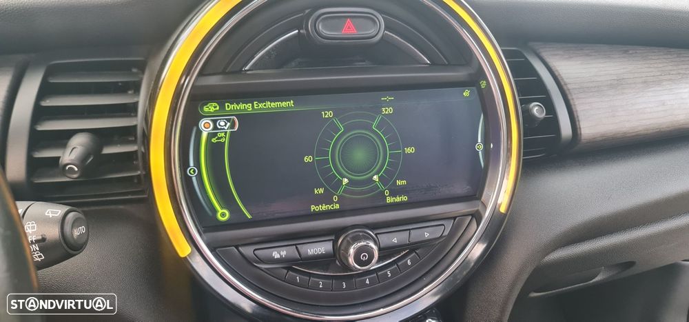 MINI 3 Portas Cooper D - 21