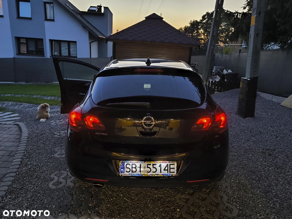 Opel Astra 1.6 Turbo Cosmo - 22