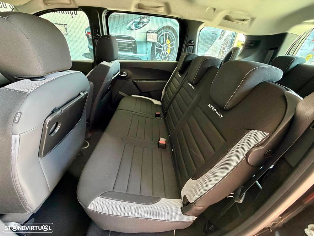 Dacia Lodgy 1.5 Blue dCi Comfort 7L - 19
