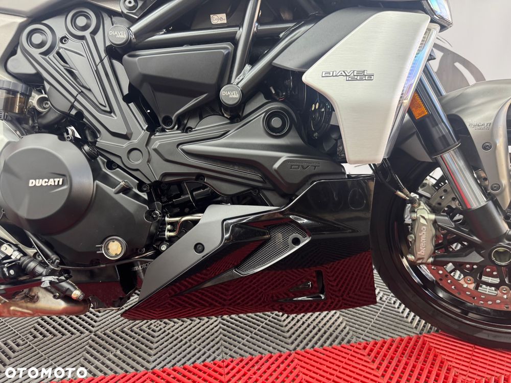 Ducati Diavel - 34