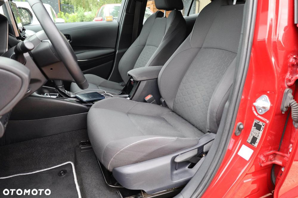 Toyota Corolla 1.8 Hybrid Comfort - 32