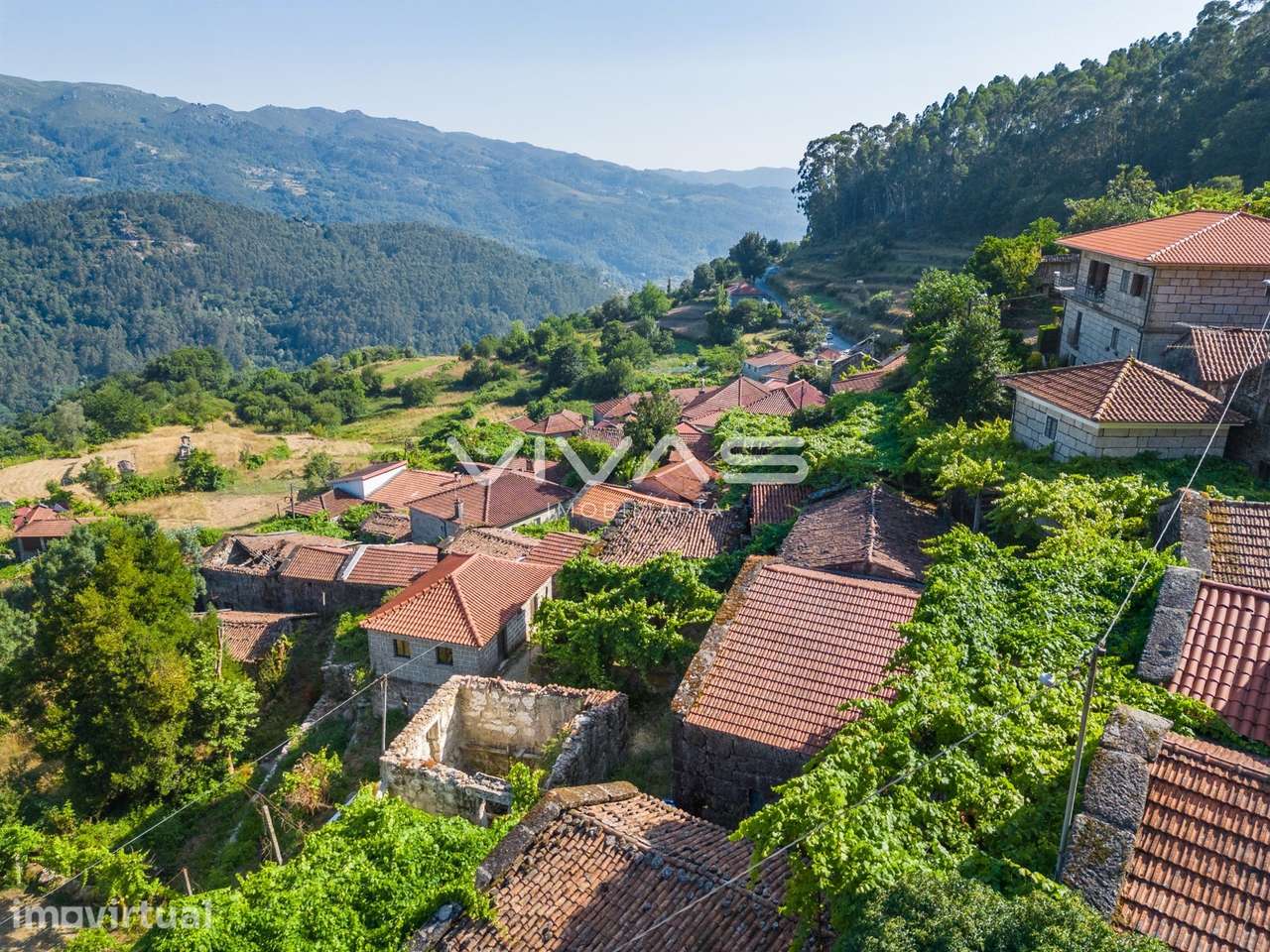 Moradia para Restaurar T0 Venda em Cibões e Brufe,Terras de Bouro - Grande imagem: 3/25
