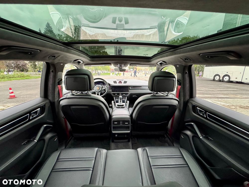 Porsche Cayenne GTS - 10