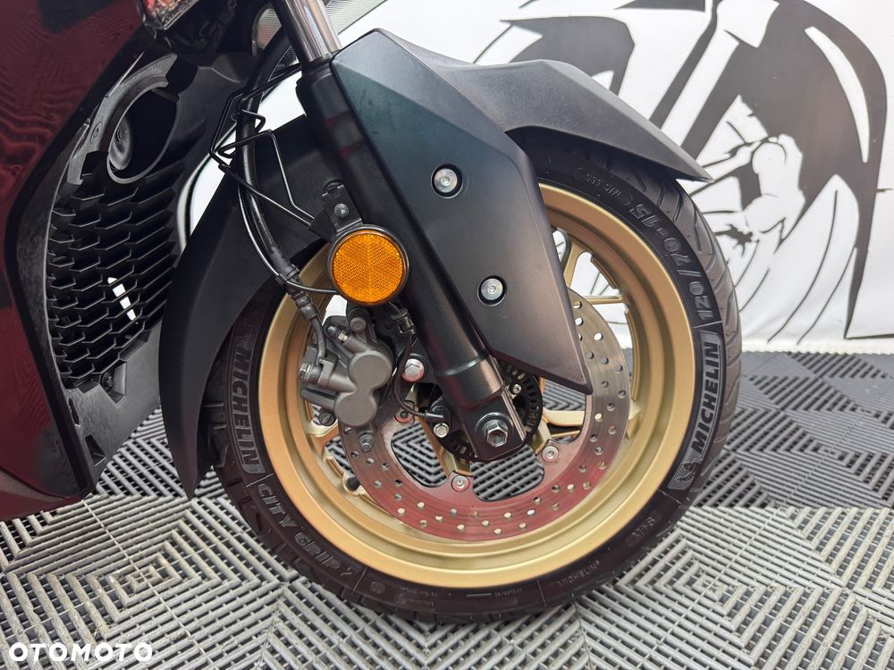 Yamaha X-max - 31