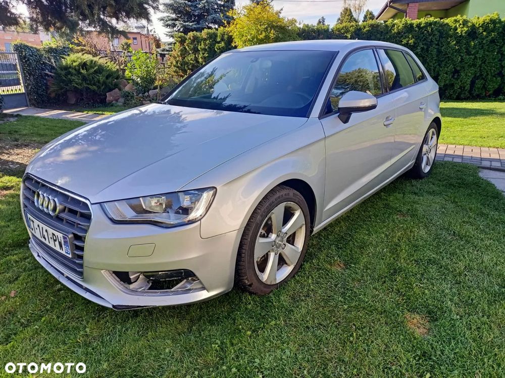 Audi A3 Sportback - 1