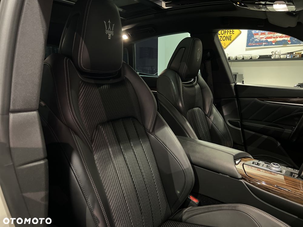 Maserati Levante S Granlusso - 21