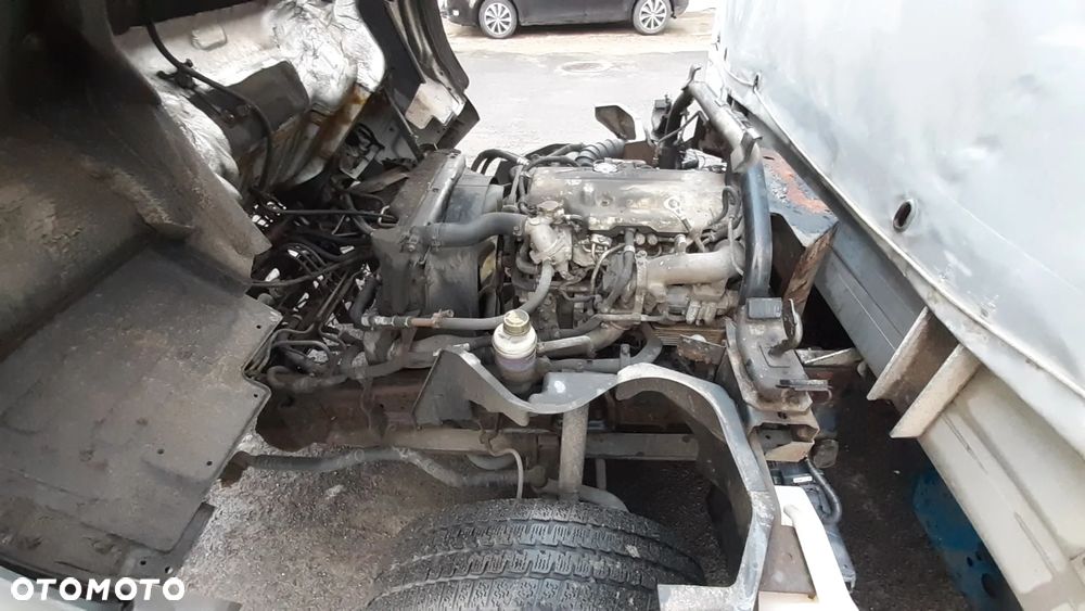 Mitsubishi CANTER - 12