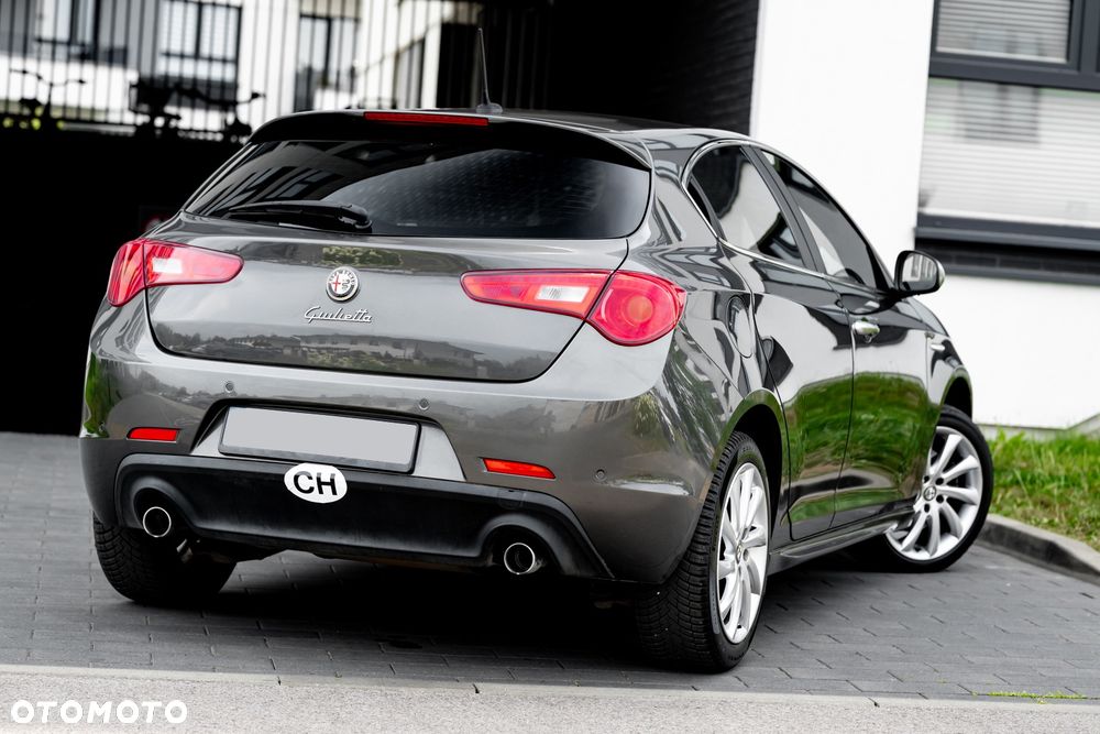 Alfa Romeo Giulietta 2.0 JTDM Distinctive - 8