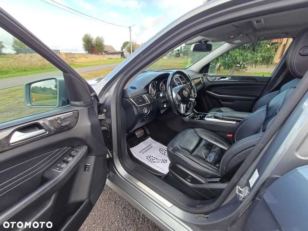 Mercedes-Benz ML - 15