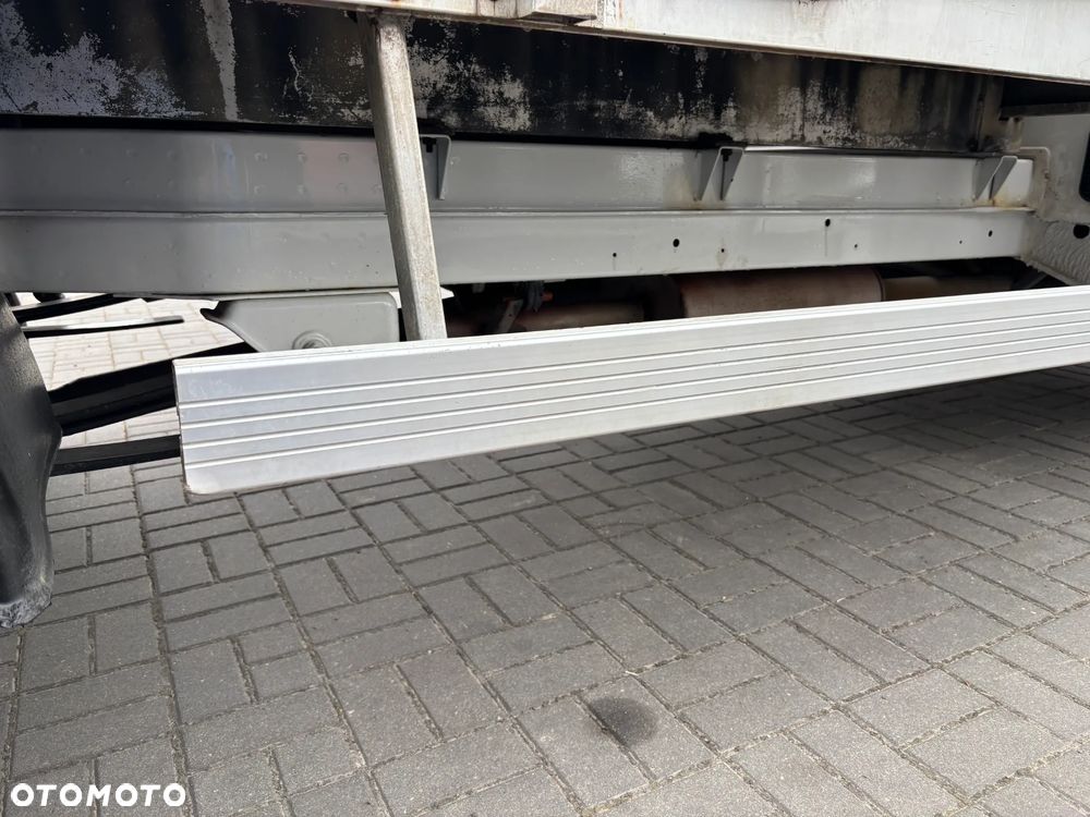 Mercedes-Benz sprinter 413 - 14