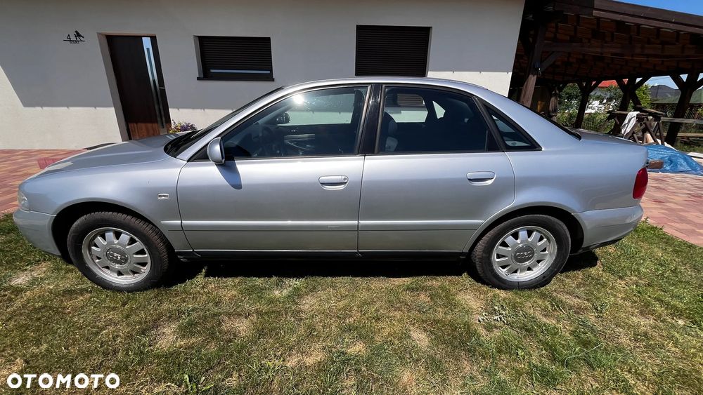 Audi A4 Limousine - 2