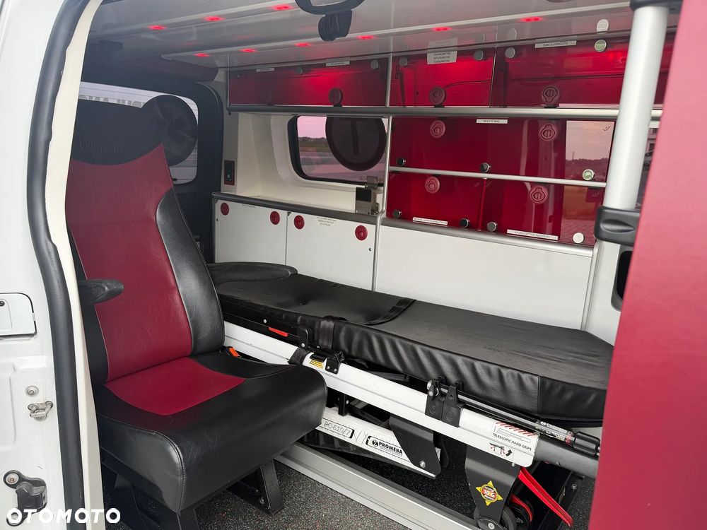 Opel Vivaro Karetka Ambulans Ambulance Sanitarny EN1789 - 10