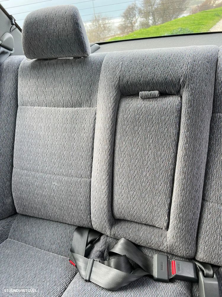 Mitsubishi Lancer 1300 GLXi - 49