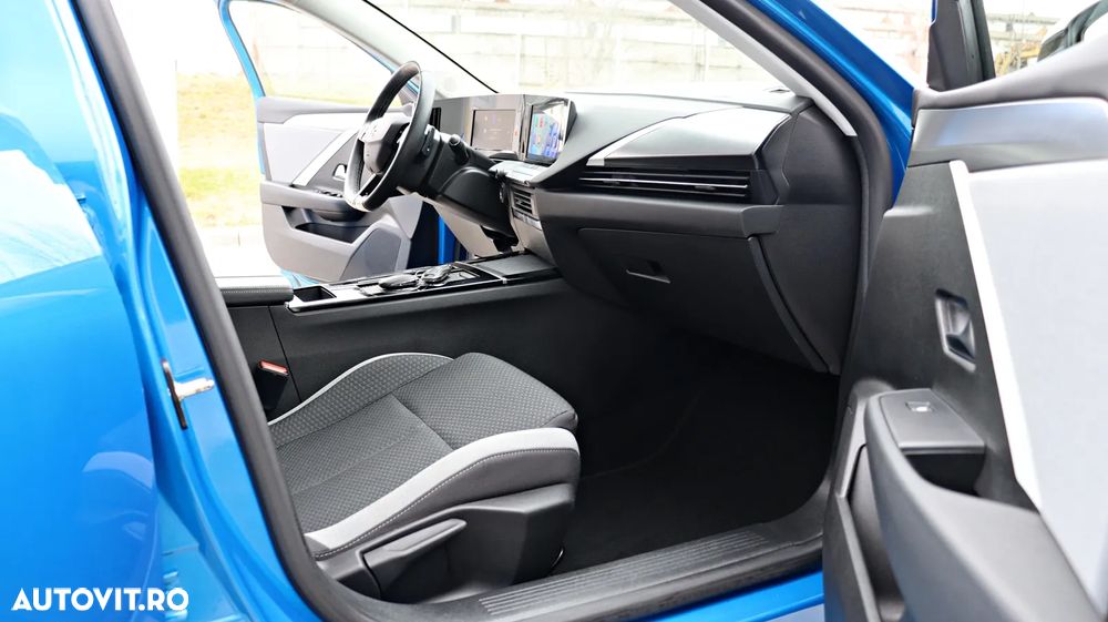 Opel Astra 1.6L Turbo PHEV AT8 Business Edition - 15