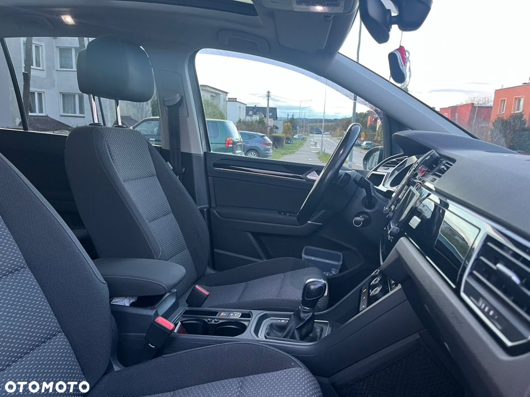 Volkswagen Touran 1.6 TDI SCR BlueMotion Technology DSG Comfortline - 14