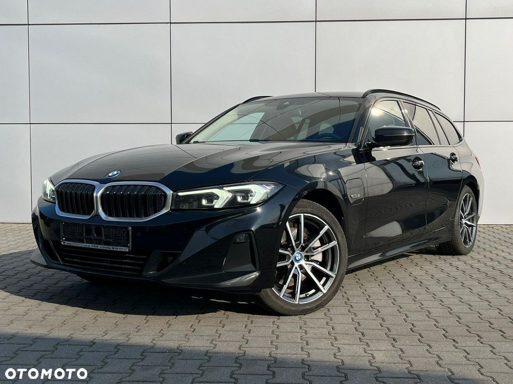 BMW Seria 3 330e xDrive Sport Line - 1
