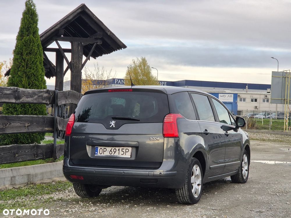 Peugeot 5008 2010 photo 3