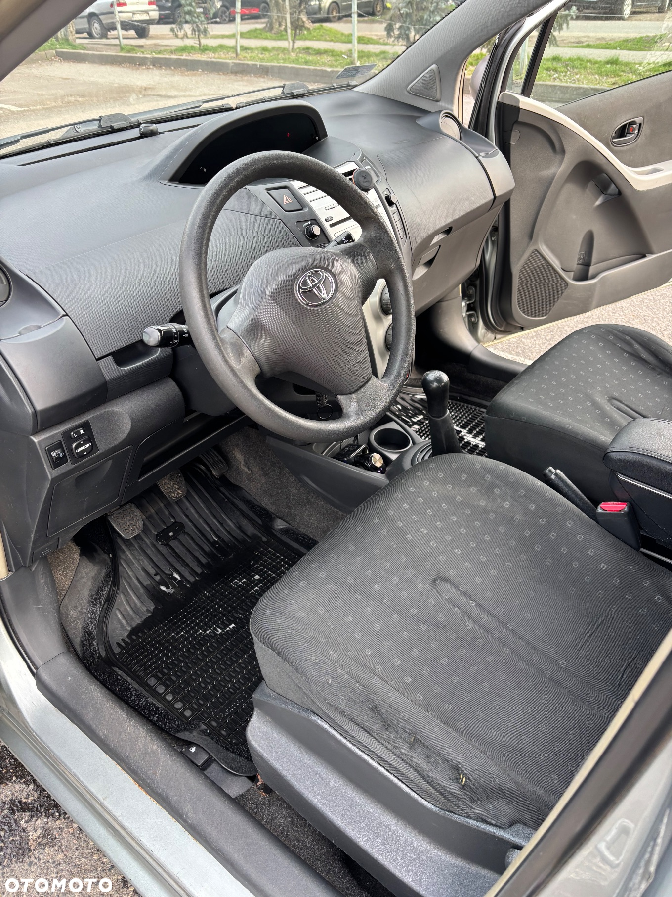 Toyota Yaris - 14