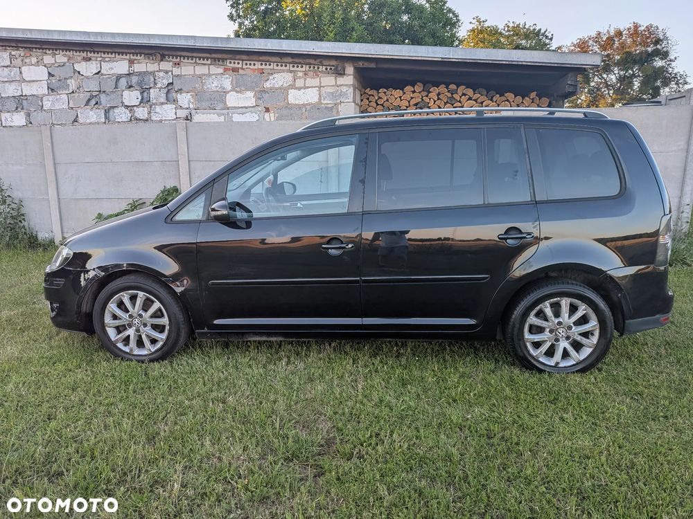 Volkswagen Touran - 18