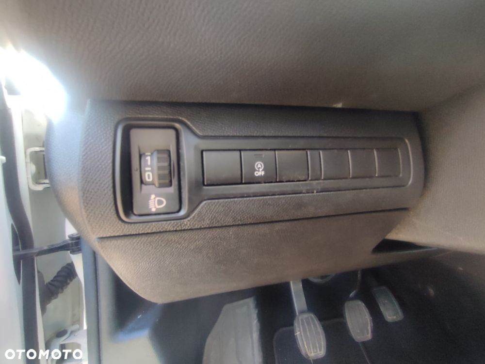 Peugeot 308 1.5 BlueHDi Business Line S&S - 21