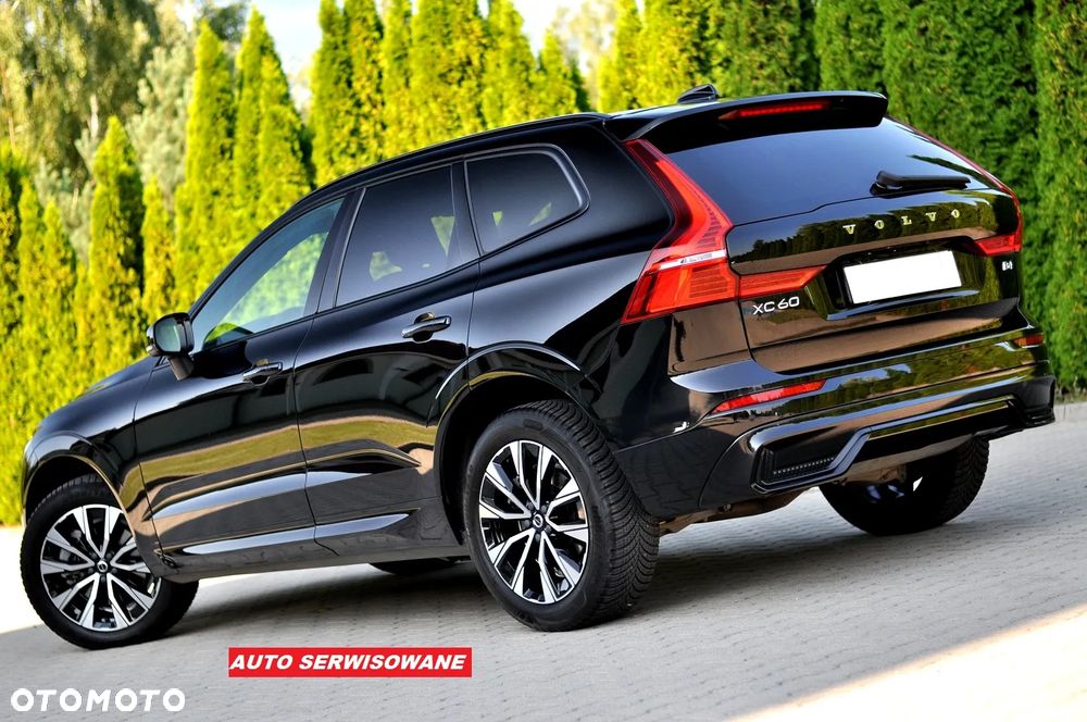 Volvo XC 60 B4 D Plus Dark - 2