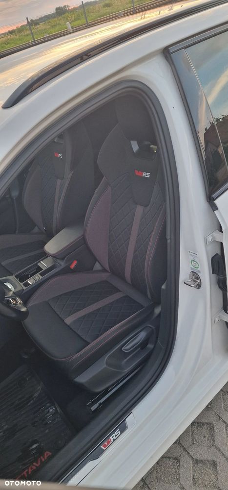 Skoda Octavia 2.0 TDI RS DSG - 26