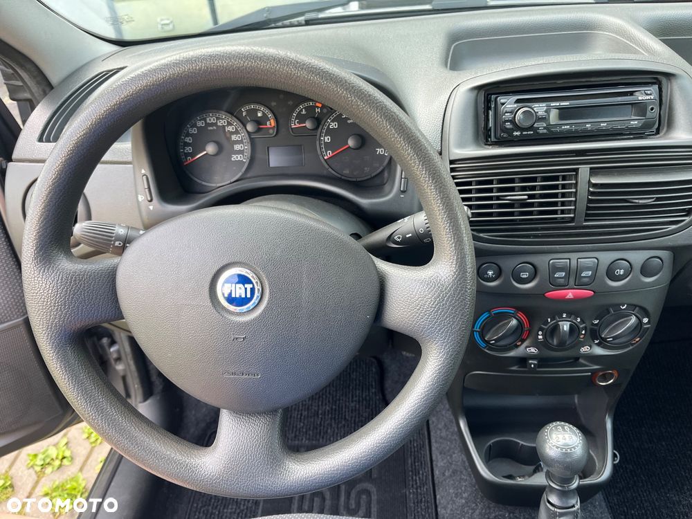 Fiat Punto 1.2 8V Active - 10