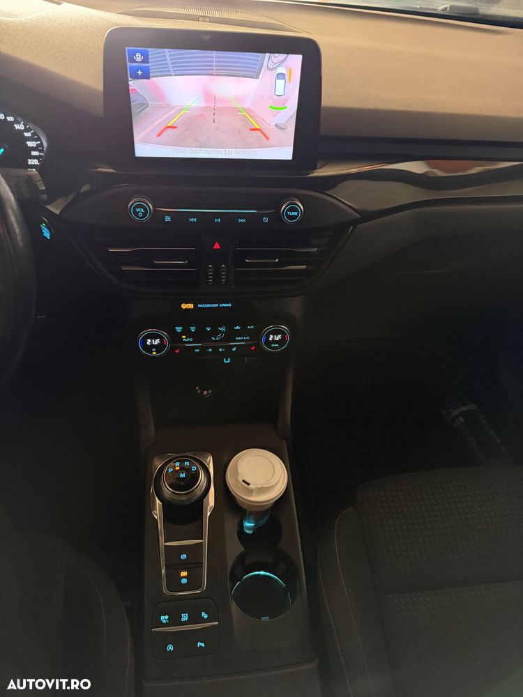 Ford Focus 1.5 TDCi ST-Line - 12