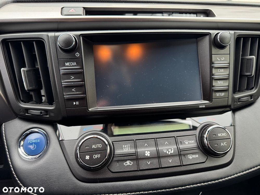 Toyota RAV4 Hybrid Premium 4x2 - 20