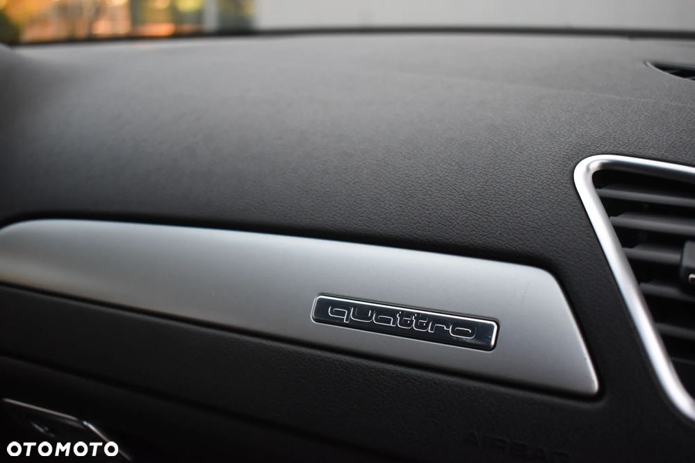Audi A4 Limousine - 15