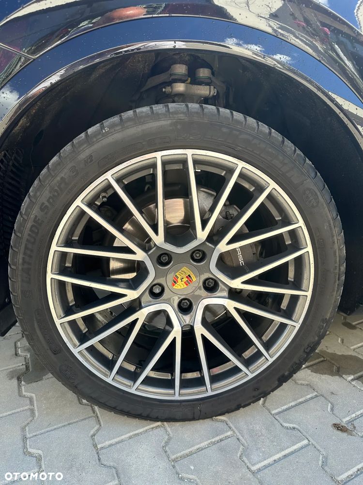 Porsche Cayenne Platinum Edition - 19
