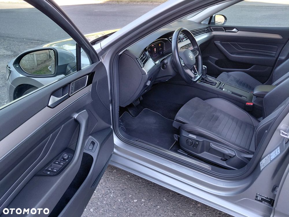 Volkswagen Passat 1.5 TSI EVO Elegance DSG - 24