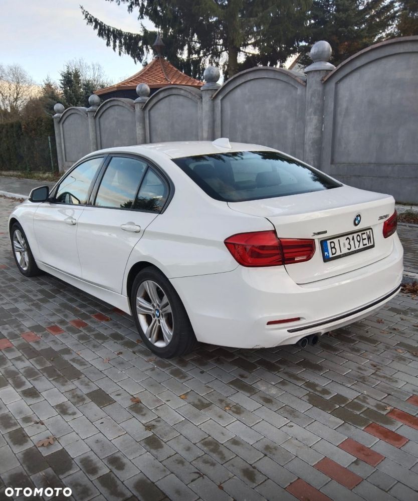 BMW Seria 3 328i xDrive - 10