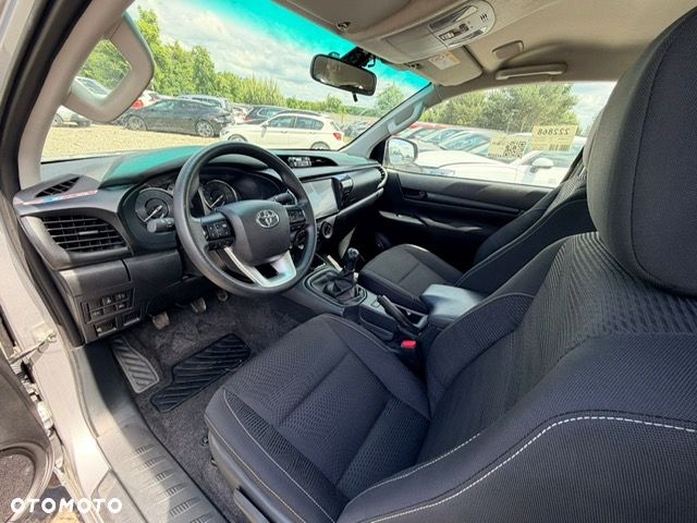 Toyota Hilux 2.8 D-4D Extra Cab Live 4x4 - 12