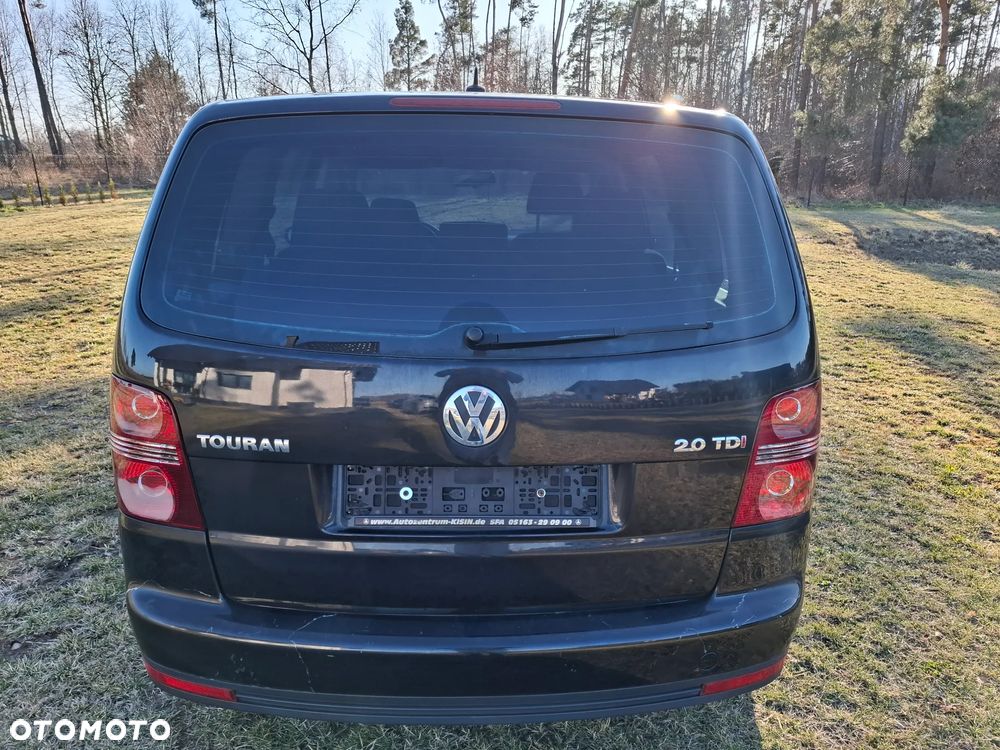 Volkswagen Touran - 5