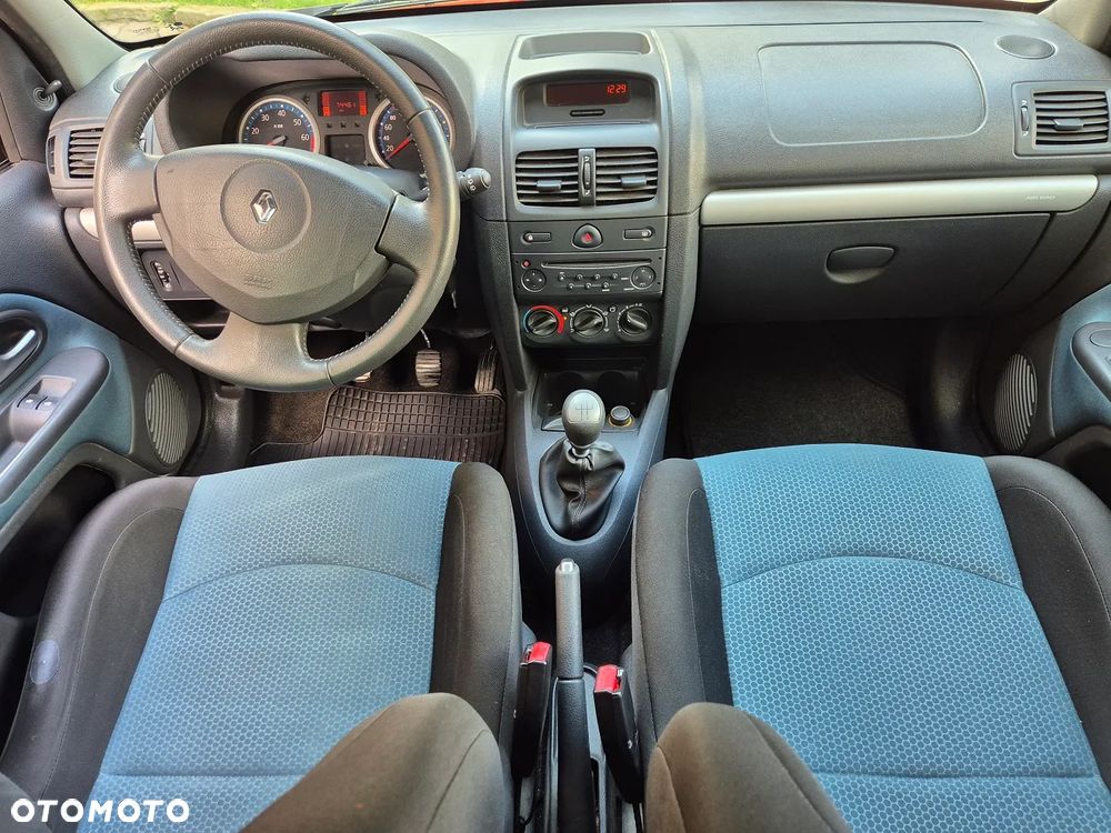 Renault Clio - 26