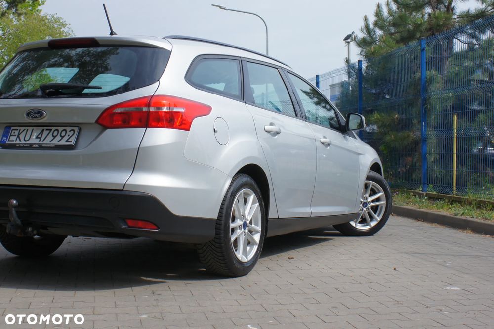 Ford Focus 1.5 TDCi DPF Start-Stopp-System Ambiente - 10