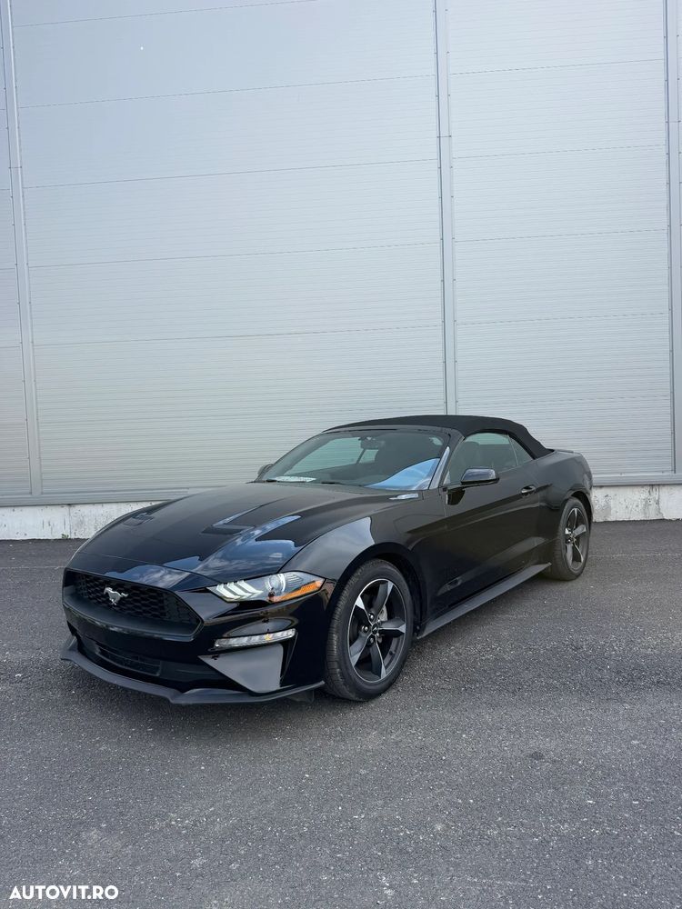 Ford Mustang 2.3 EcoBoost Aut. - 2