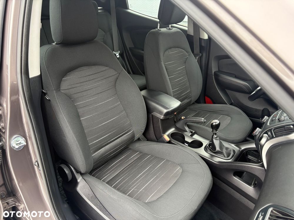 Hyundai ix35 1.7 CRDi Premium 2WD - 19