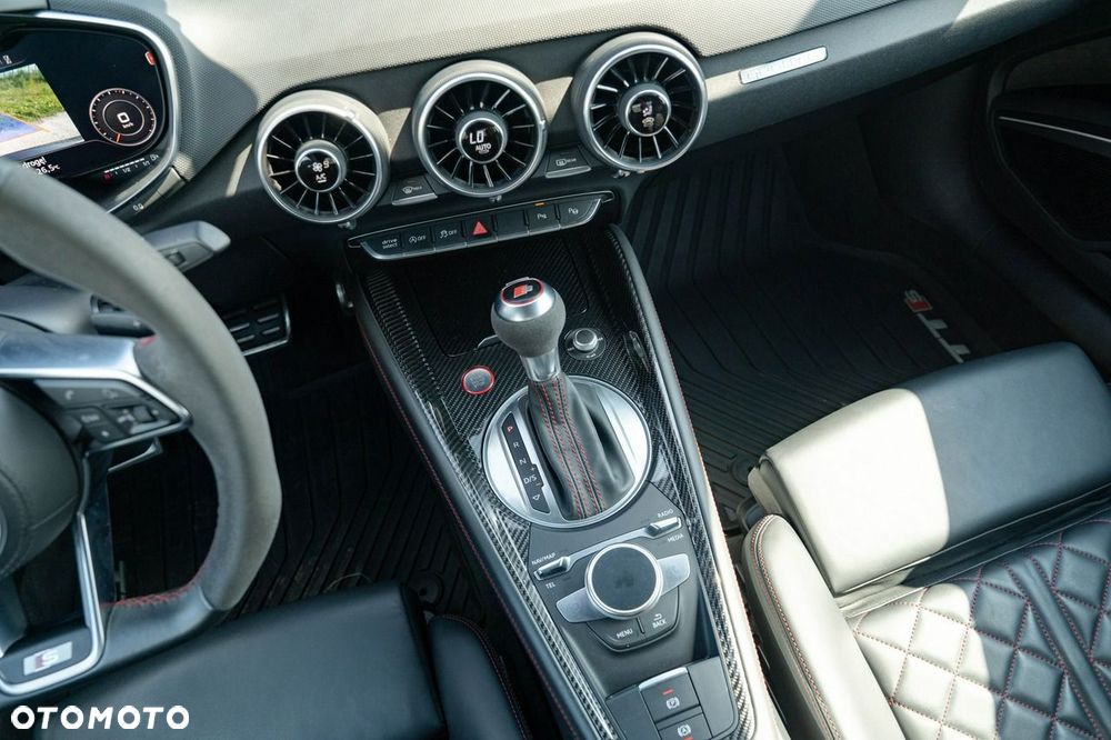 Audi TT S Coupé - 21