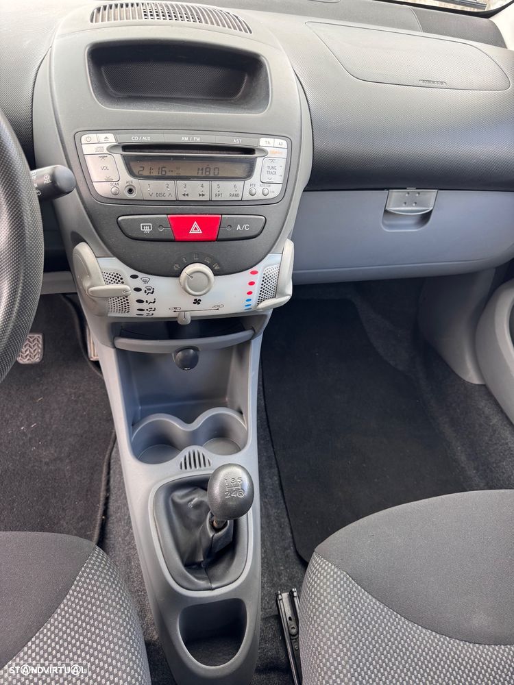 Toyota Aygo City - 8