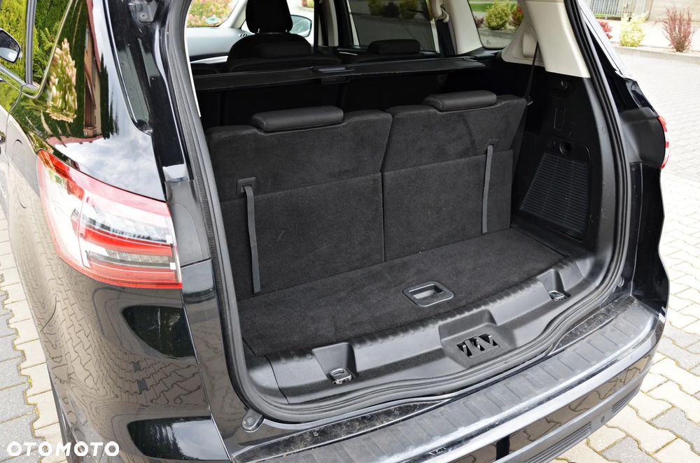 Ford S-Max - 9