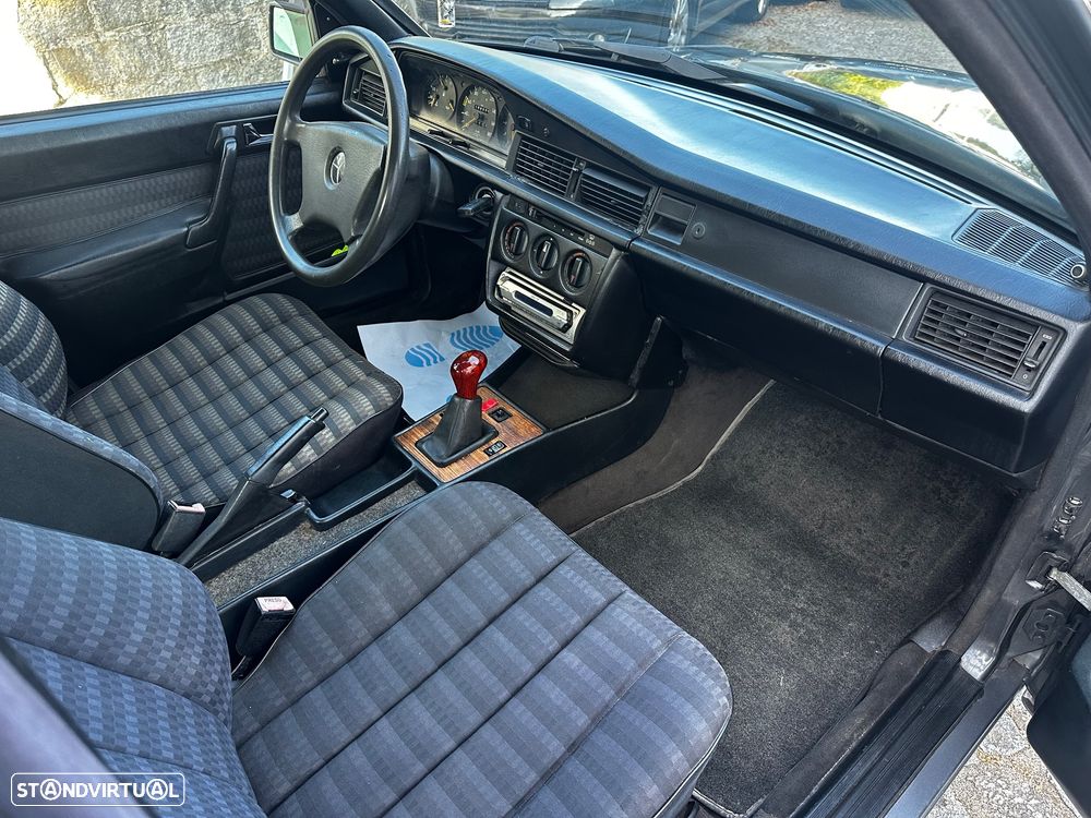 Mercedes-Benz W201 (1982-1993) 190 D 2.0 - 24