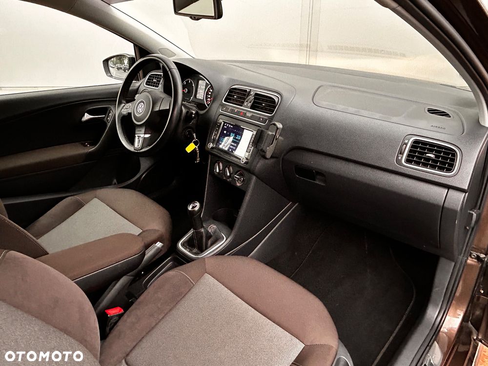 Volkswagen Polo 1.6 TDI Blue Motion Style - 26