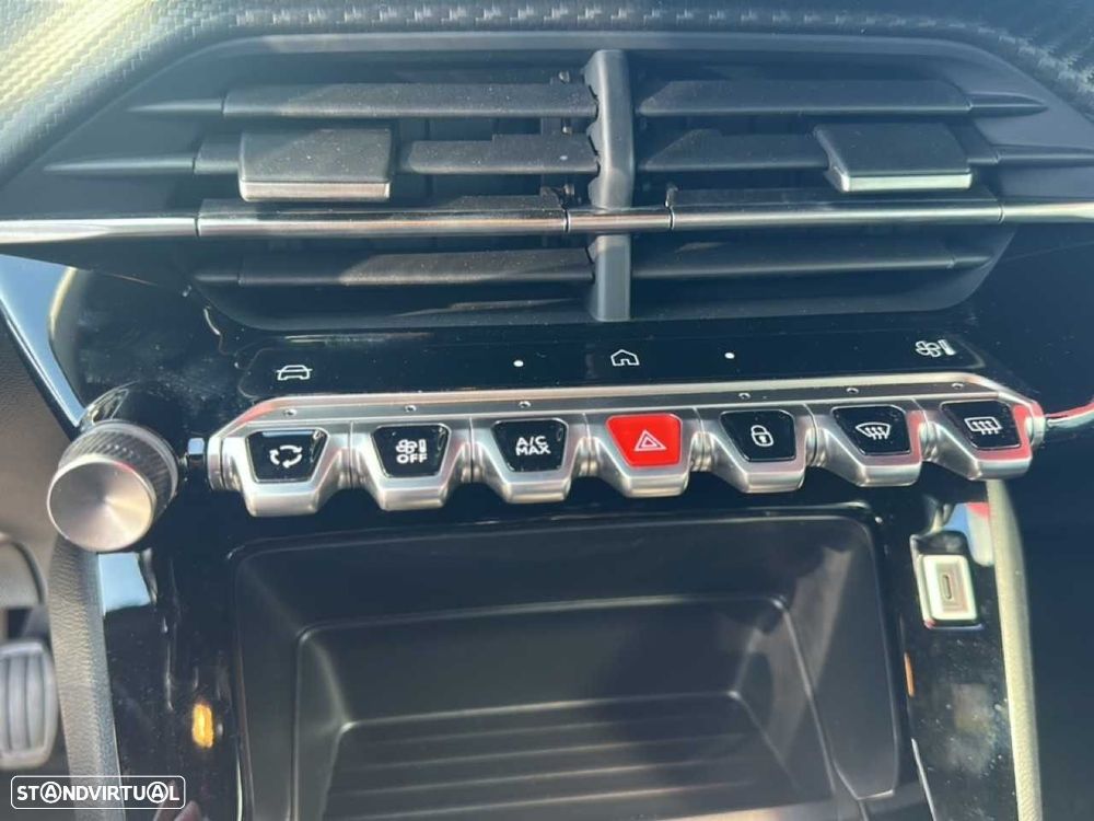 Peugeot 2008 1.2 Style - 15