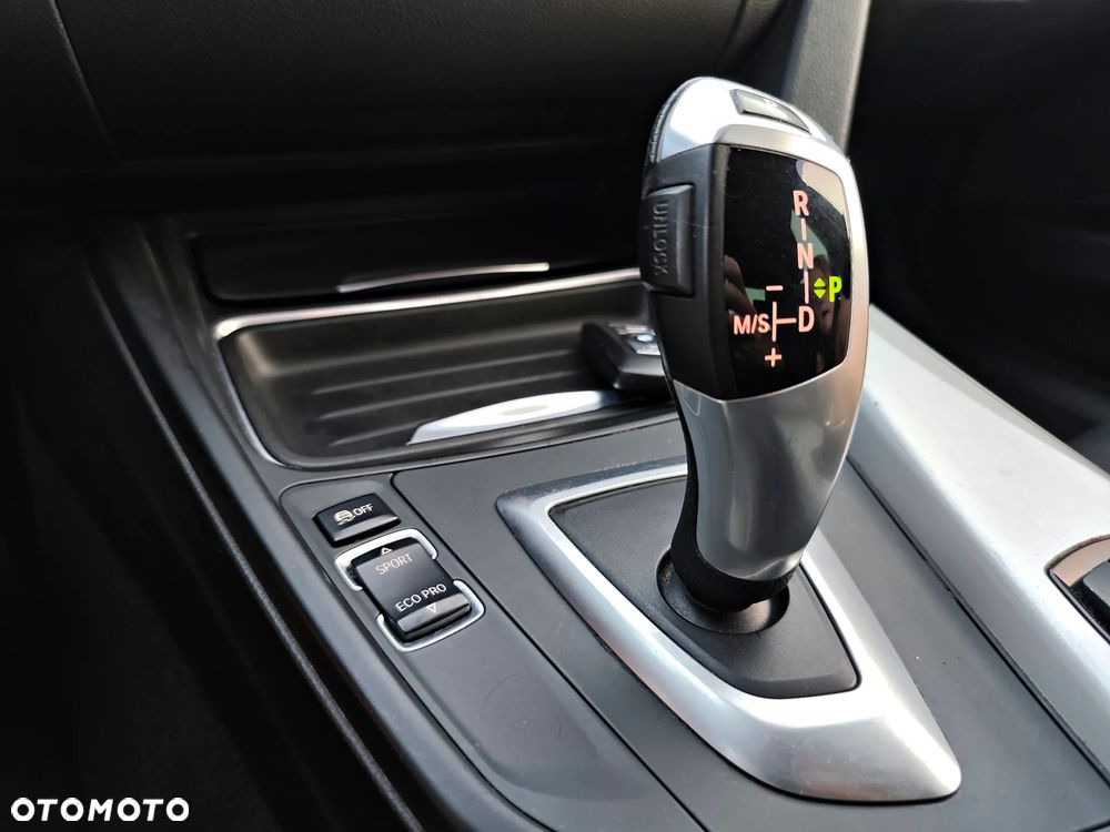 BMW Seria 3 - 24